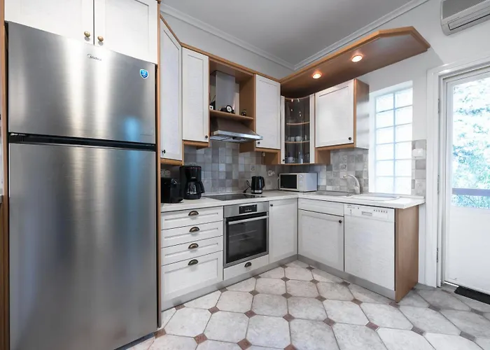 Waves By Luxlikehome Дом отдыха Ханиоти